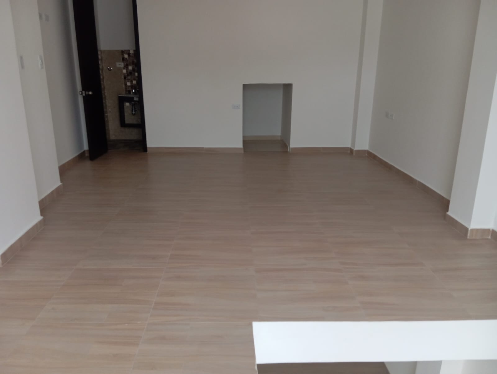 2300